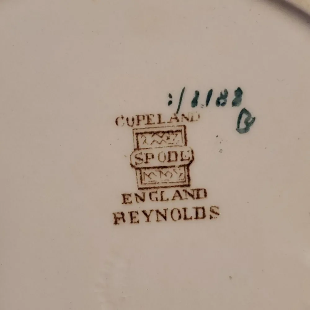 Vintage Scalloped Fruit Salad or Dessert Plate - Picture 3 of 4